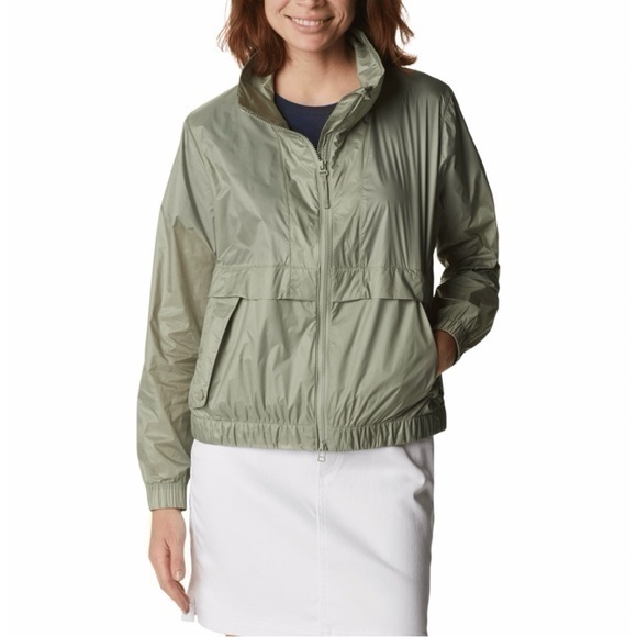 Columbia Jackets & Blazers - Columbia Women's Sunny City Windbreaker in Safari Green Size S